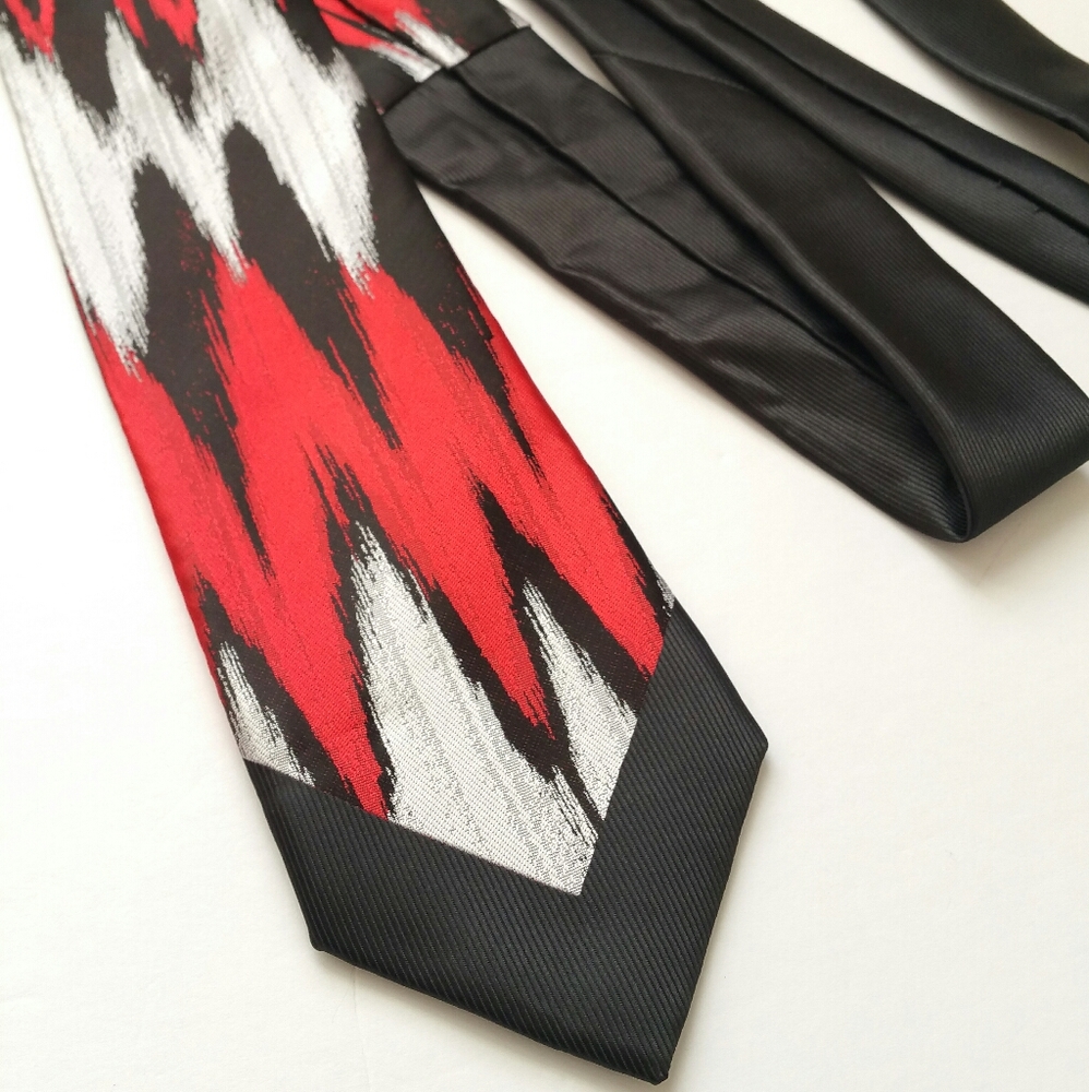 Red Bruno Conte Tie